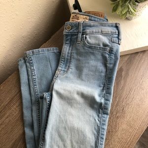 Hollister High Rise Skinny Jeans